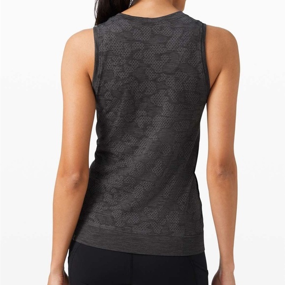 Lululemon Women’s Size 4 Breeze By Muscle Tank Polar Spots Titanium/Black Run - Picture 2 of 8